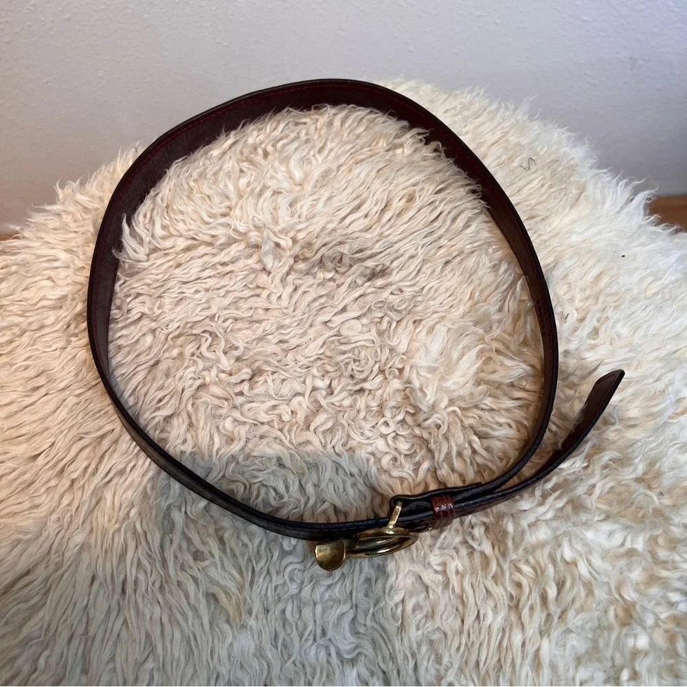 TRAFALGAR Vintage Womens Belt. Brown leather w/Brass Bugle Buckle. Size 30